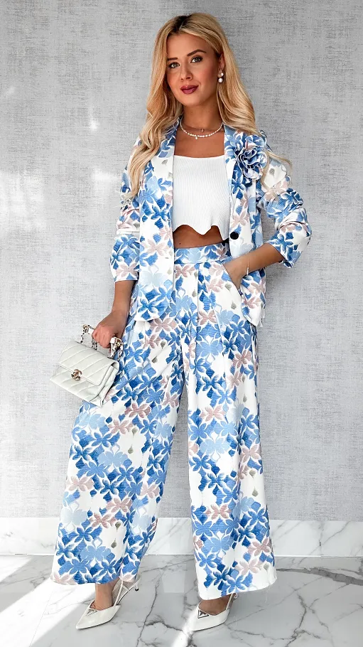 Masełkowy komplet w niebieskie kwiaty marynarka + spodnie ONE SIZE - P484