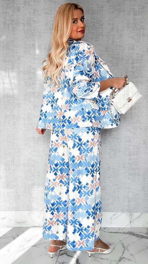 Masełkowy komplet w niebieskie kwiaty marynarka + spodnie ONE SIZE - P484