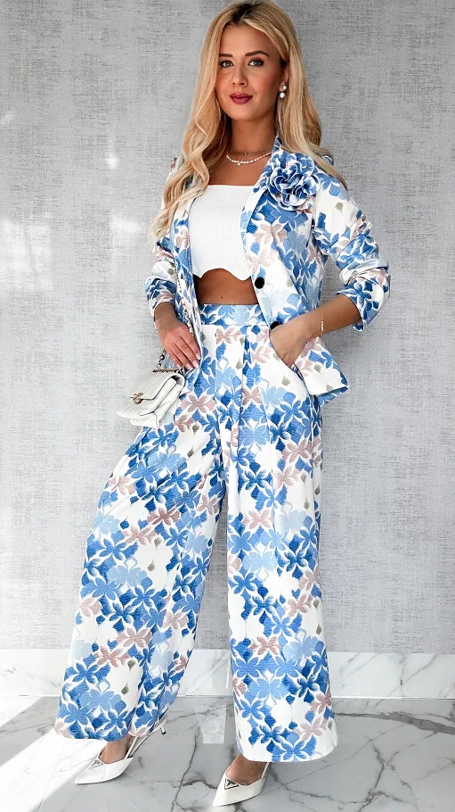 Masełkowy komplet w niebieskie kwiaty marynarka + spodnie ONE SIZE - P484