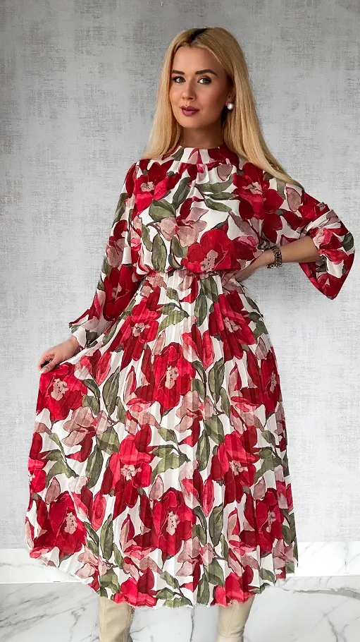 Wiosenna midi sukienka w czerwone kwiaty z plisowaniem ONE SIZE - P435