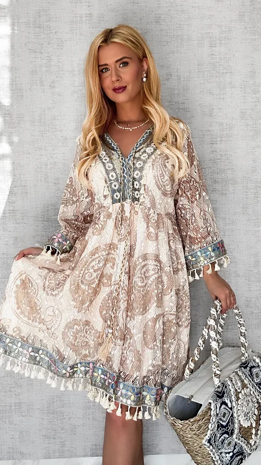 Atrakcyjna BOHO sukienka w beżowe wzory ONE SIZE - P682A