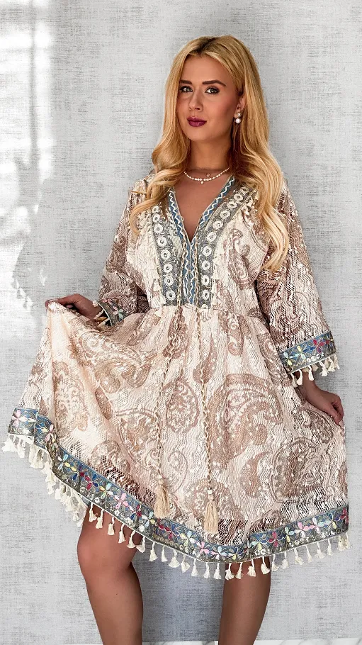 Atrakcyjna BOHO sukienka w beżowe wzory ONE SIZE - P682A