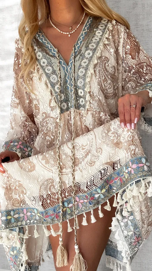 Atrakcyjna BOHO sukienka w beżowe wzory ONE SIZE - P682A