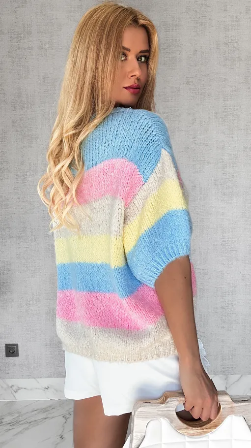 Wiosenny sweter z krótkim rękawem w kolorowe pasy multi kolor BLUE - P653
