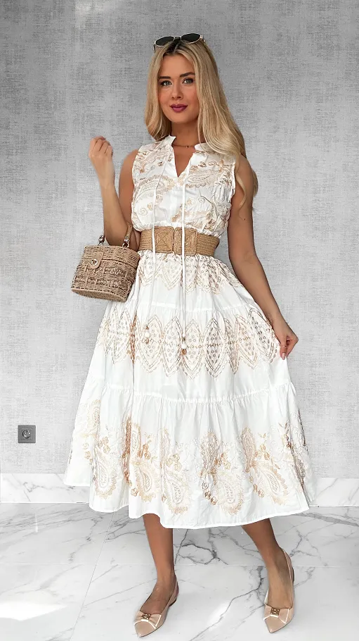 Biała bawełniana MAXI sukienka BOHO haftowana złotą nitką - P454