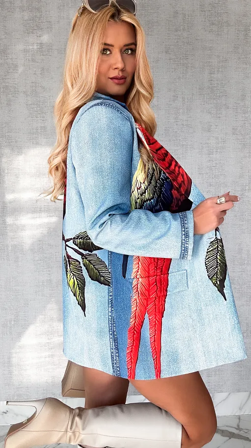 Wiosenna marynarka w jeansowym princie OVERSIZE z kolorową papugą - P505A