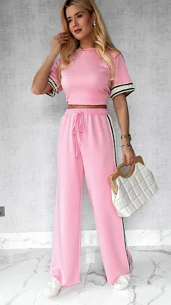 Komplet w sportowym stylu z lampasami ONE SIZE pink - P498A