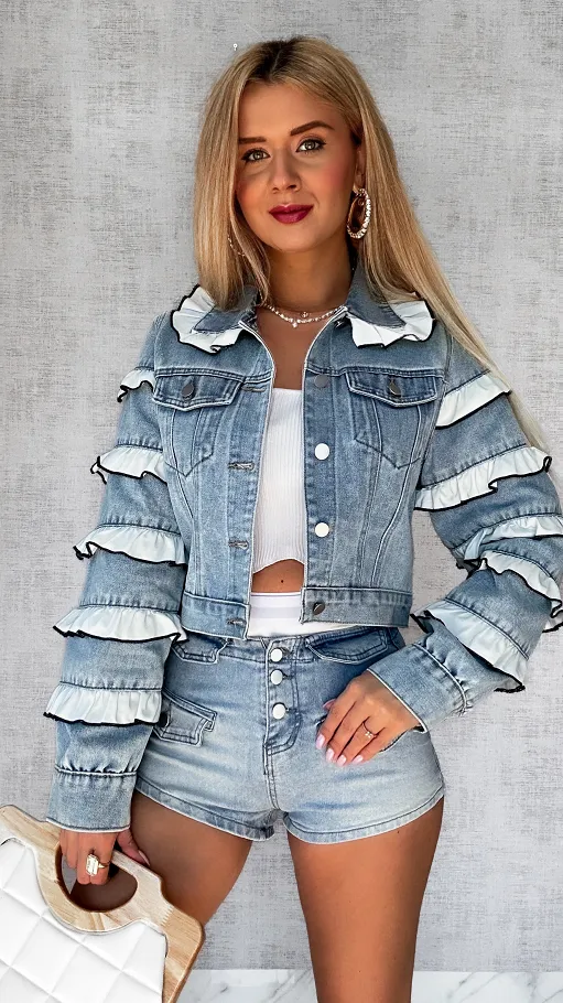 Jeansowa katana zdobiona białymi falbankami JASNY JEANS - P589A