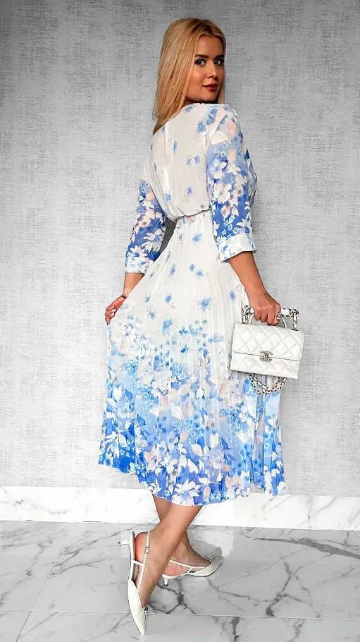 Sukienka MIDI w niebieskie kwiaty z plisowaniem ONE SIZE - P303A