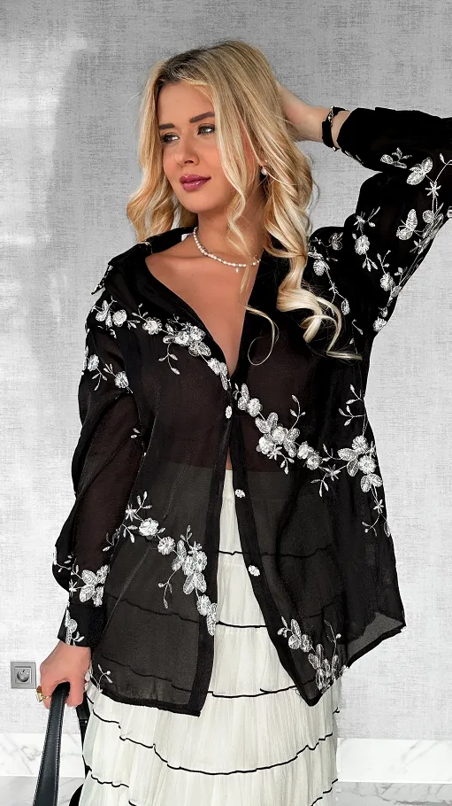 Efektowna czarna koszula w kwiaty i haftowania ONE SIZE - P524A
