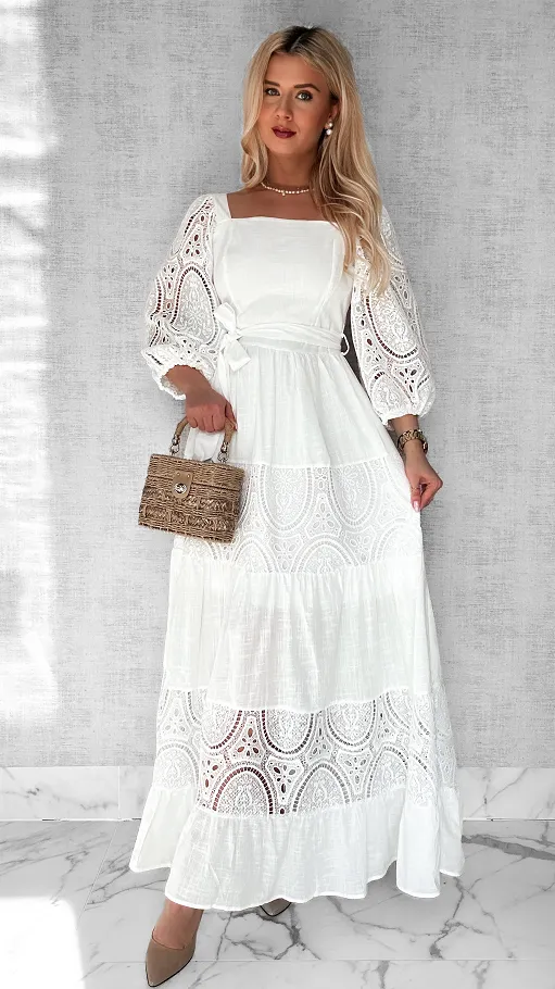 Elegancka biała MAXI sukienka z bawełny - P445