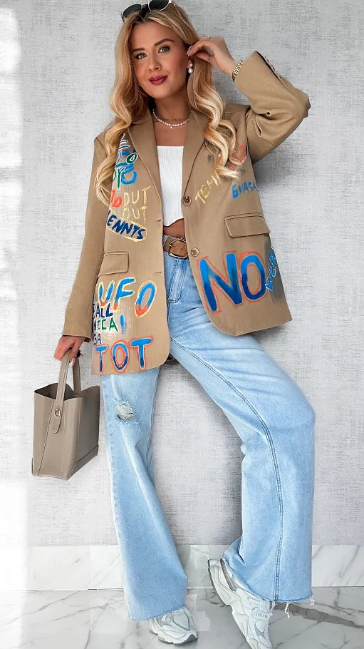 Idealna beżowa marynarka z kolorowym graffiti OVERSIZE - P552A