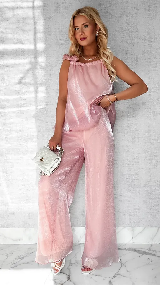 Piękny lekki różowy komplet z połyskiem ONE SIZE - P639