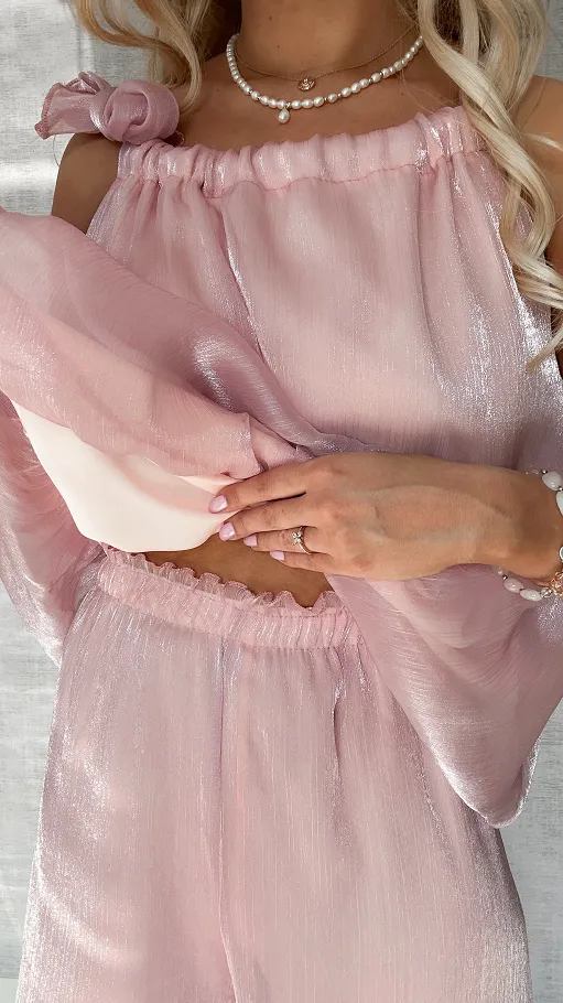Piękny lekki różowy komplet z połyskiem ONE SIZE - P639