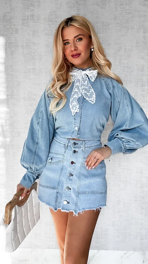 Miękka jeansowa koszula z bufiastymi rękawami ONE SIZE - P525