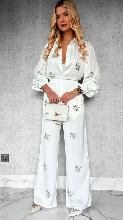 Satynowy komplet GLAMUR w białym kolorze ONE SIZE - P129A