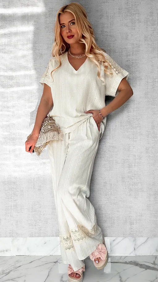 Świetny beżowy komplet BOHO ze srebrną nitką ONE SIZE - P624