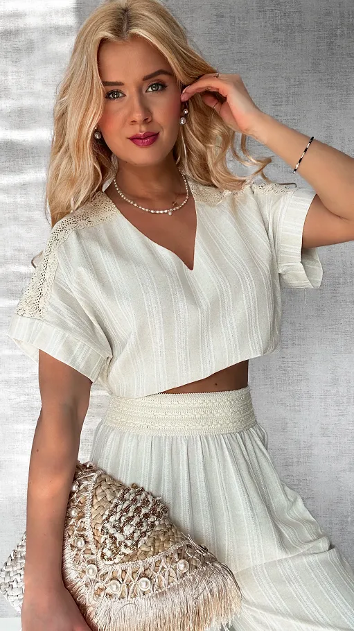 Świetny beżowy komplet BOHO ze srebrną nitką ONE SIZE - P624