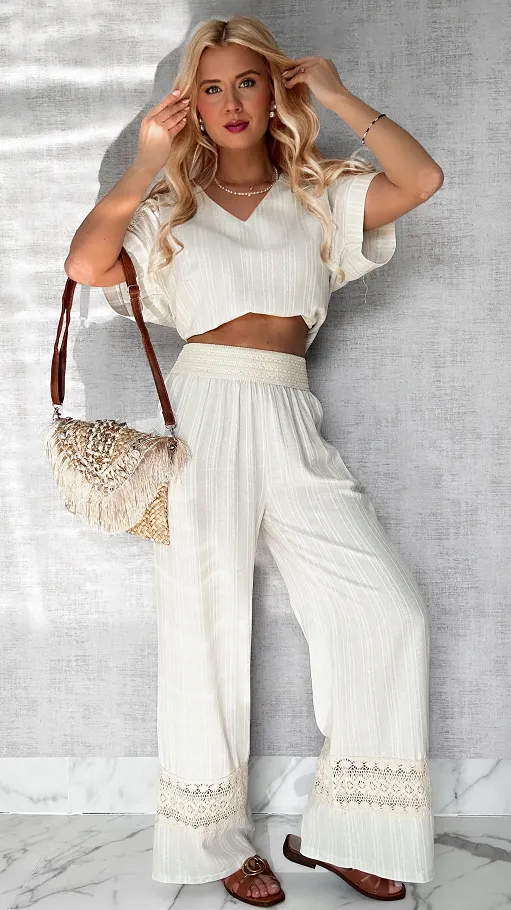 Świetny beżowy komplet BOHO ze srebrną nitką ONE SIZE - P624