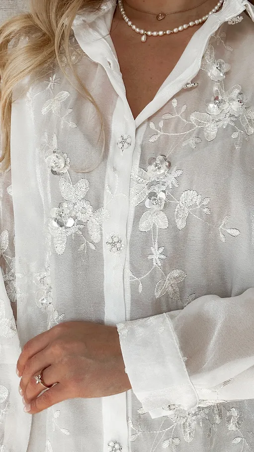Efektowna biała koszula w kwiaty i haftowania ONE SIZE - P524