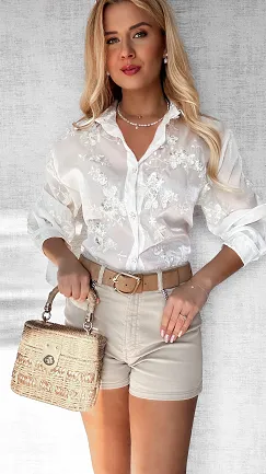 Efektowna biała koszula w kwiaty i haftowania ONE SIZE - P524