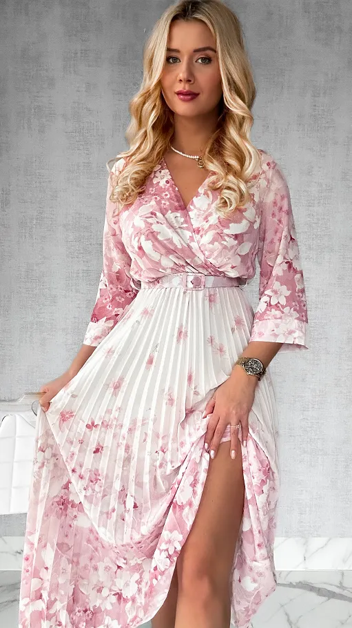 Sukienka MIDI w różowe kwiaty z plisowaniem ONE SIZE - P303
