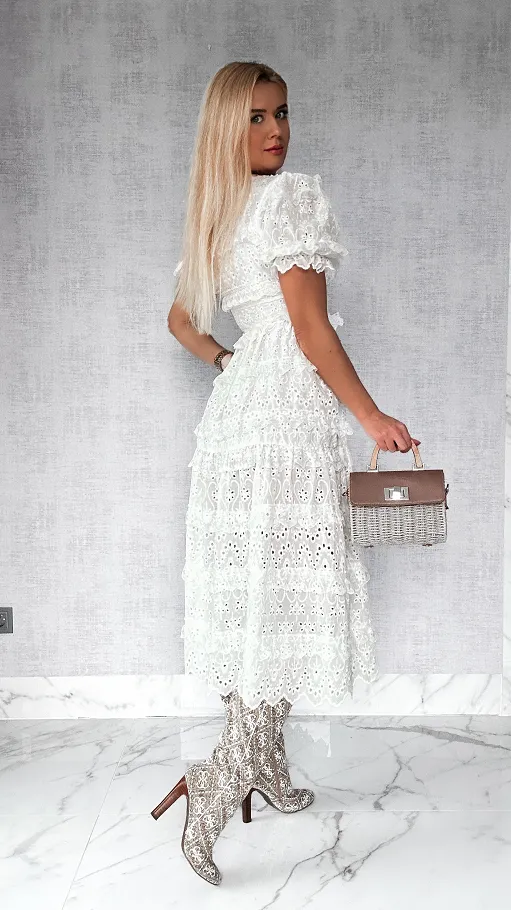 Biała sukienka BOHO na mały biust - P194