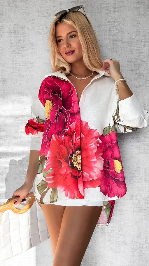 Asymetryczna jasna koszula w kolorowe kwiaty OVERSIZE - P479