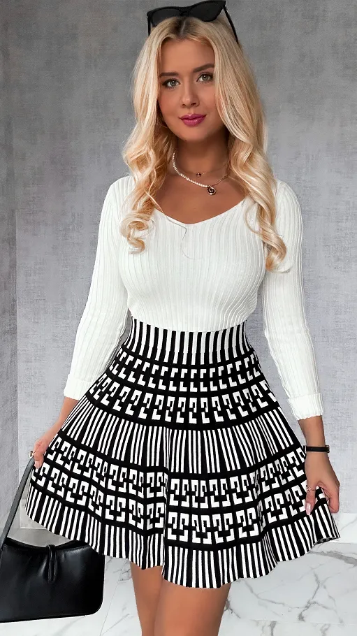 Dzianinowa plisowana spódniczka czarno-biała ONE SIZE - P246