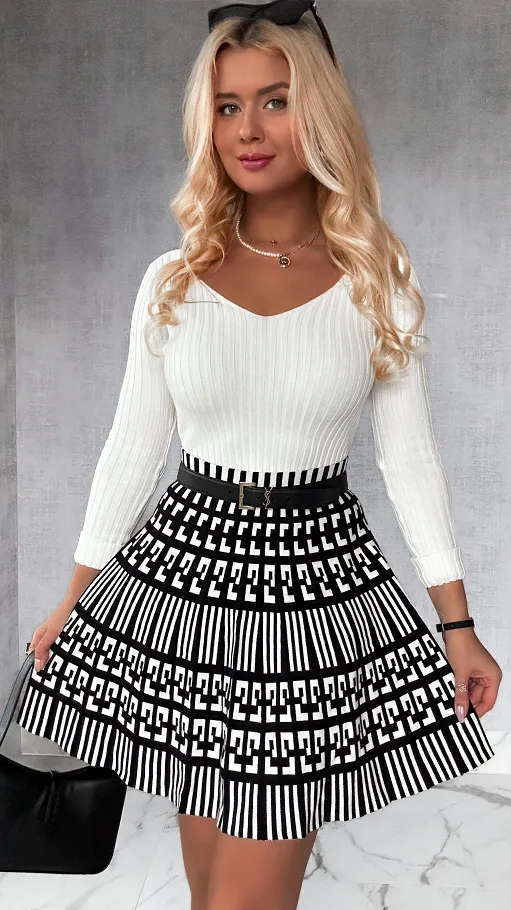 Dzianinowa plisowana spódniczka czarno-biała ONE SIZE - P246