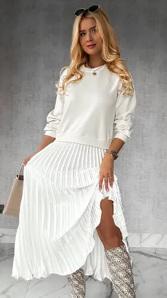 MAXI sukienka ECRU z plisowanym dołem w sportowym stylu - P234A