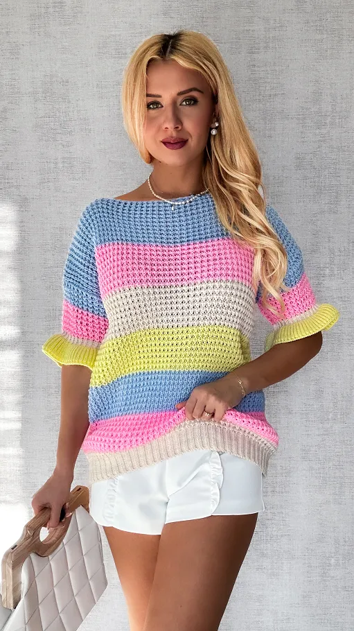 Wiosenny sweter w kolorowe pasy z krótkim rękawem - P504