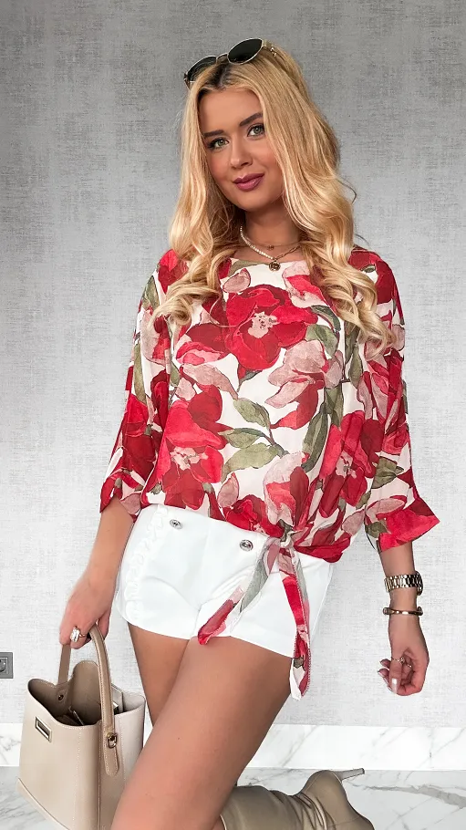 Bluzka w czerwone kwiaty z bocznym wiązaniem ONE SIZE - P447A