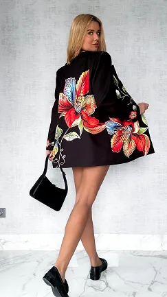Czarna marynarka OVERSIZE w kolorowe kwiaty - P517A