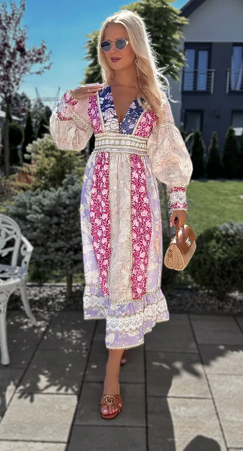 Wyjątkowa bawełniana sukienka MIDI w kwiaty dekolt na guziczki - P377