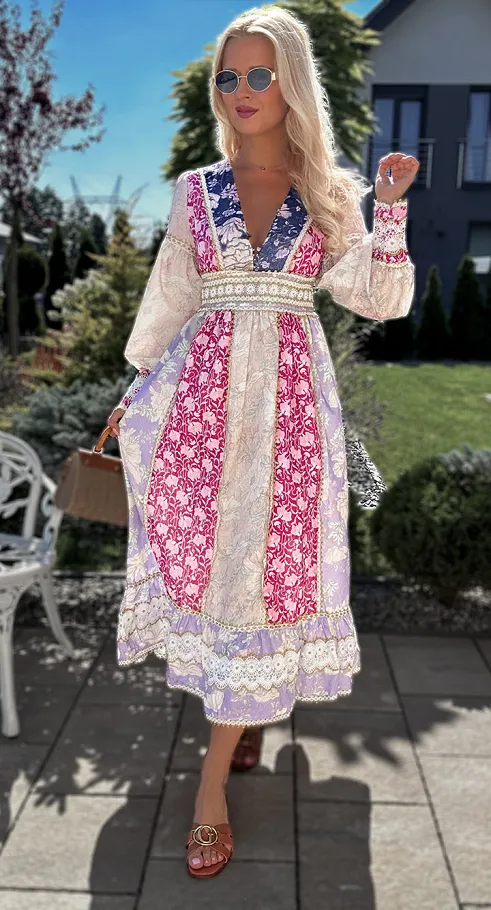 Wyjątkowa bawełniana sukienka MIDI w kwiaty dekolt na guziczki - P377