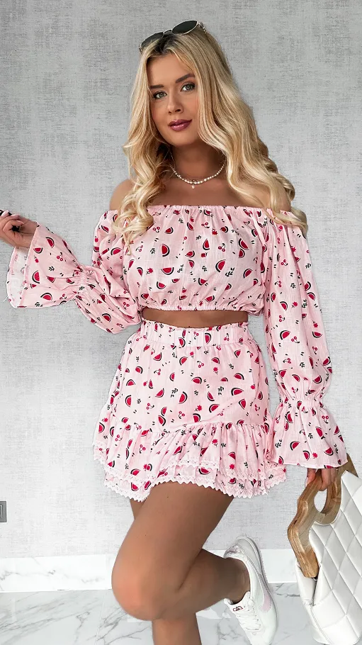 Bawełniany różowy komplet w owoce bluzka TOP + spódnico-spodenki - P547