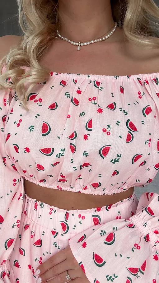 Bawełniany różowy komplet w owoce bluzka TOP + spódnico-spodenki - P547