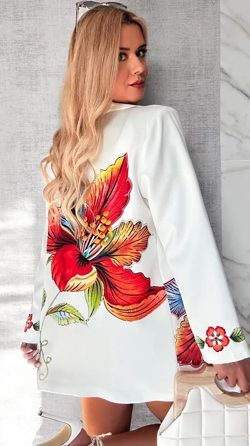 Biała marynarka OVERSIZE w kolorowe kwiaty - P517