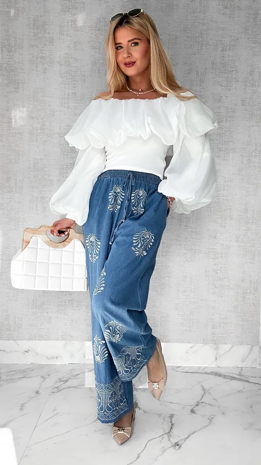 Luźne spodnie z miękkiego jeansu z haftami ONE SIZE - P438