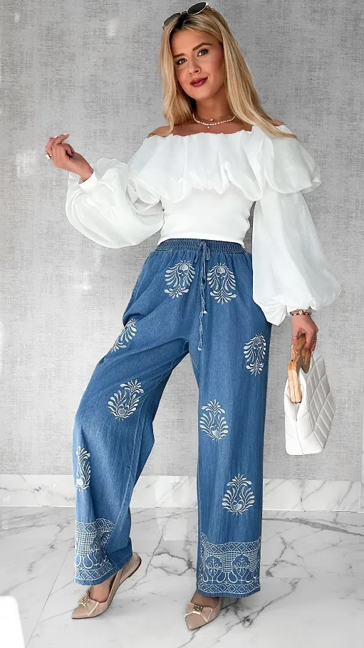 Luźne spodnie z miękkiego jeansu z haftami ONE SIZE - P438