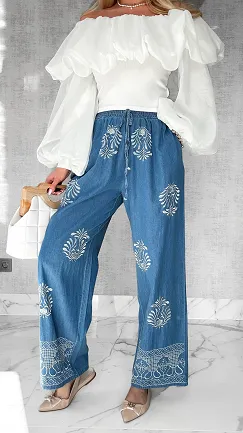 Luźne spodnie z miękkiego jeansu z haftami ONE SIZE - P438