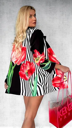 Cudowna czarna marynarka w czerwone tulipany OVERSIZE - P516A