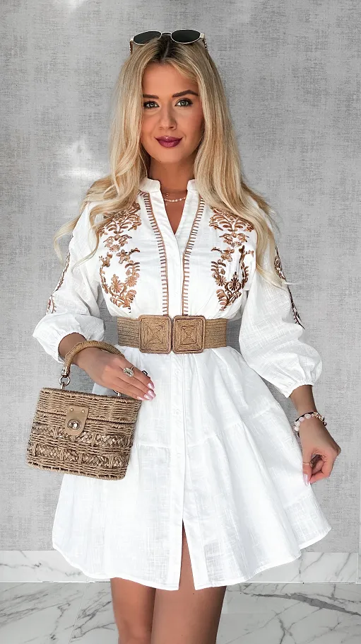 Biała bawełniana luźna sukienka z beżowymi haftami ONE SIZE - P455