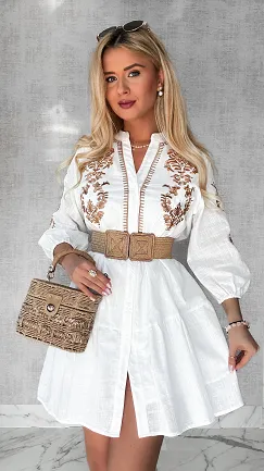 Biała bawełniana luźna sukienka z beżowymi haftami ONE SIZE - P455