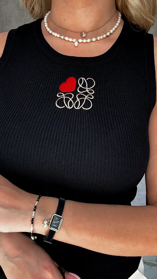 Bluzka dzianinowa w prążki TOP z wiskozy CZARNY - P306A