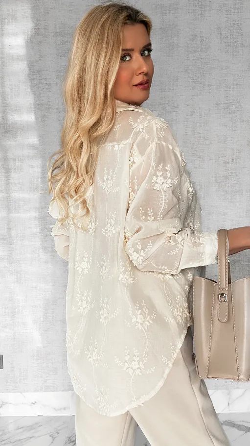 Cudowna koszula w kwiaty i haftowania ONE SIZE ecru - P522