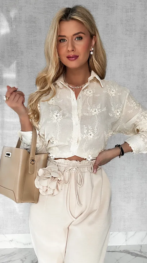 Cudowna koszula w kwiaty i haftowania ONE SIZE ecru - P522